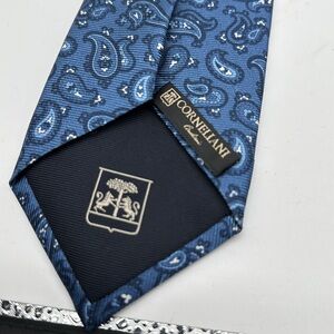 Corneliani 100% silk tie beautiful condition. Made in Italy